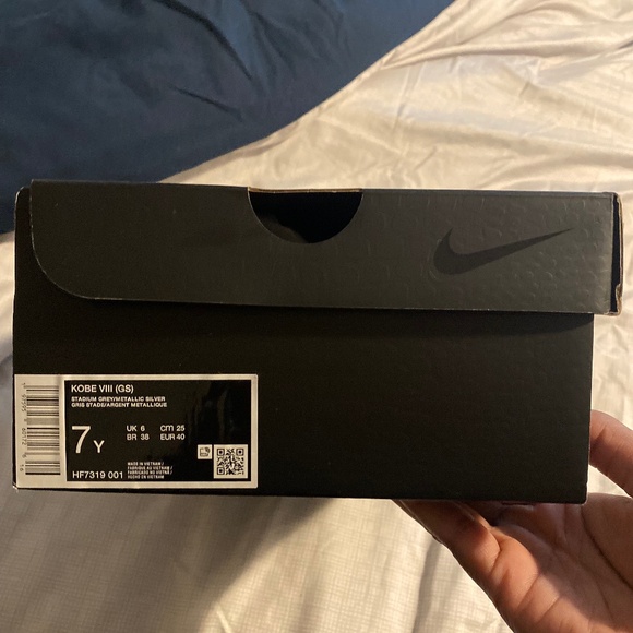 Kobe 8 “Venice” - Picture 1 of 6